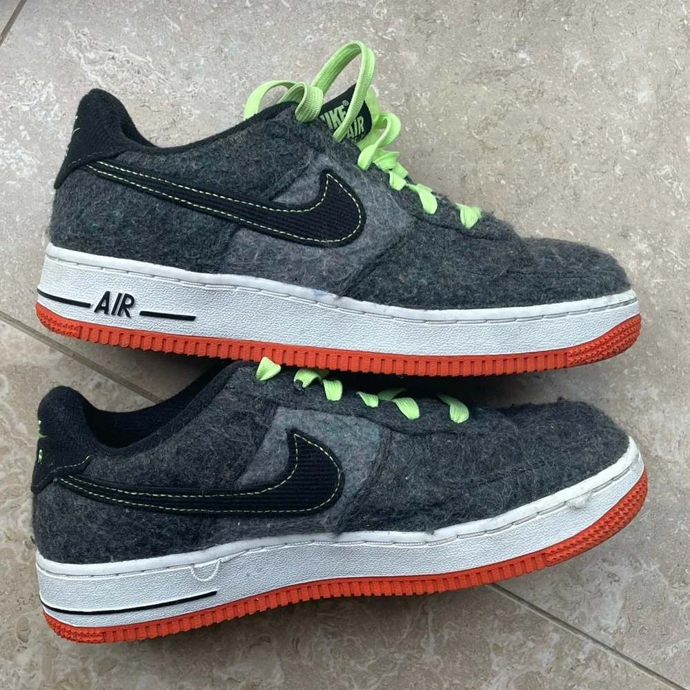 Nike Air Force 1 Low LV8 in Black Ghost Green (Halloween) - Picture 1 of 11